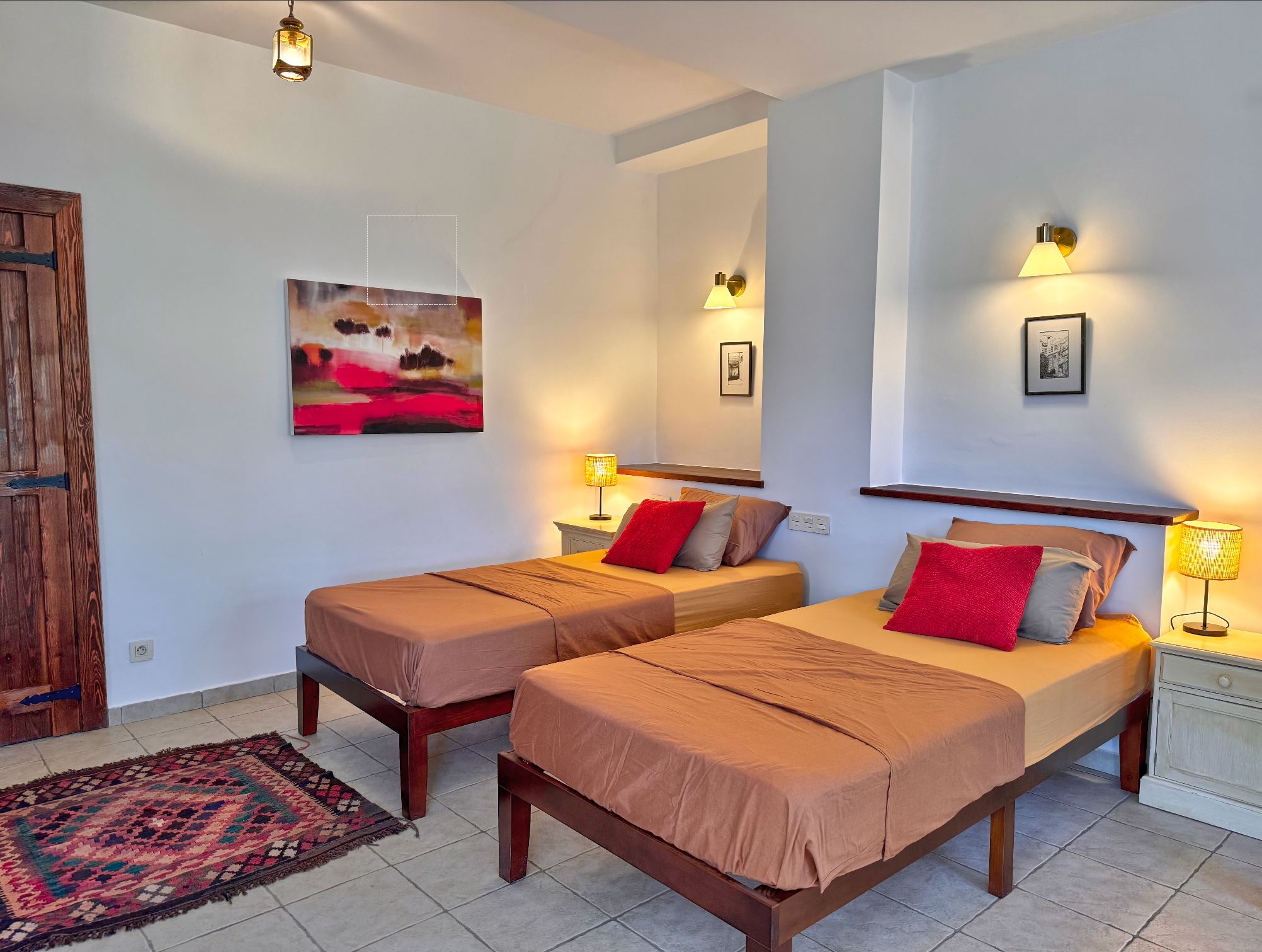 VLV Medium Room – Shared Bathroom